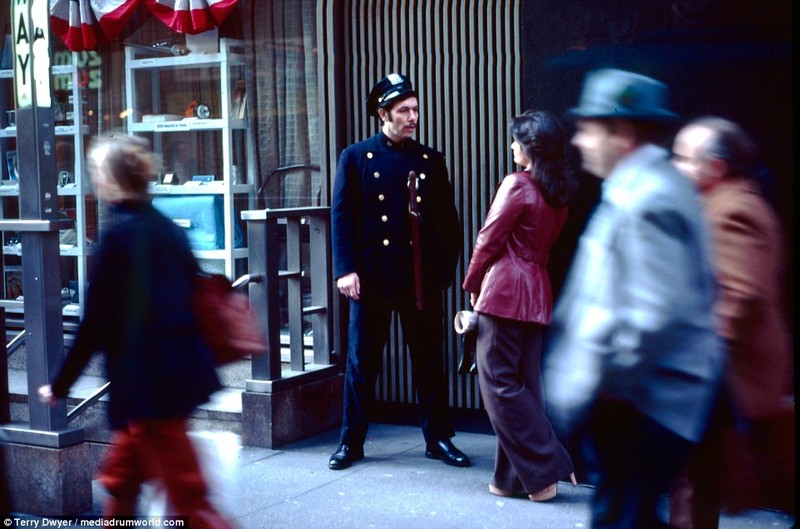 Chum anh thanh pho New York hoa le thap nien 1970-Hinh-3